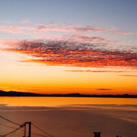 Με Θέα Το Ηλιοβασιλεμα 2 Villa Áfissos Buitenkant foto