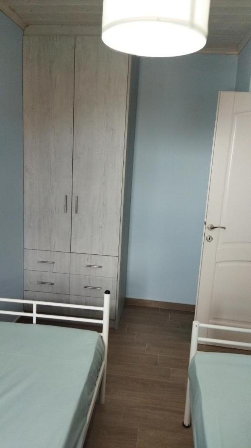Με Θέα Το Ηλιοβασιλεμα 2 Villa Áfissos Buitenkant foto