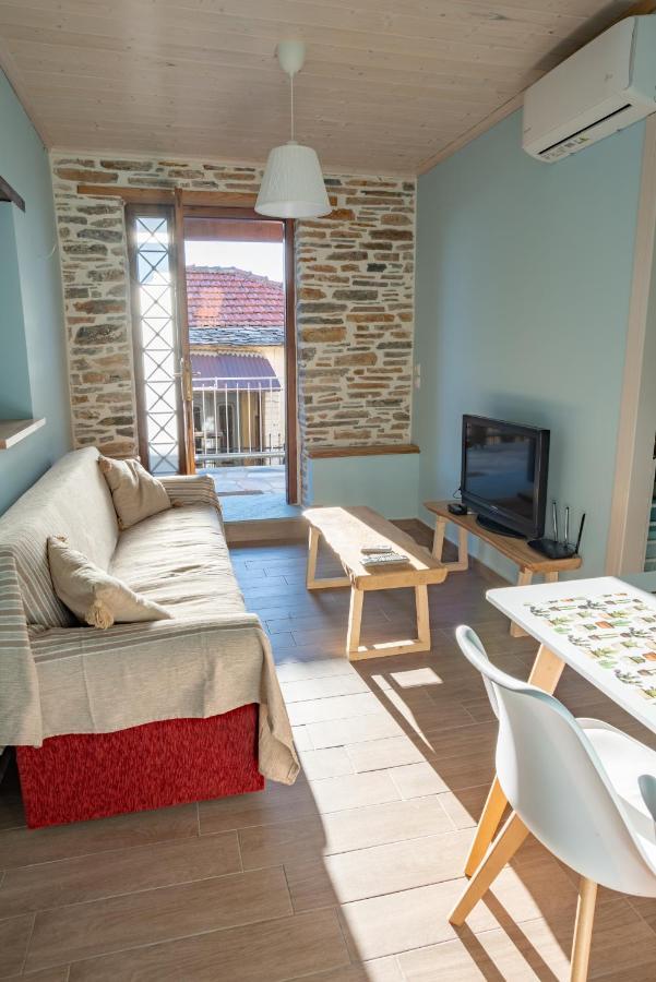 Με Θέα Το Ηλιοβασιλεμα 2 Villa Áfissos Buitenkant foto