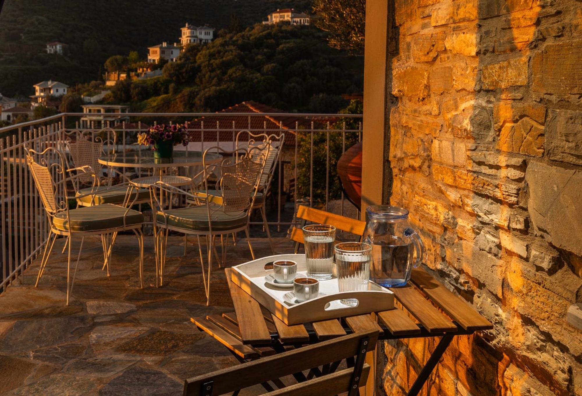 Με Θέα Το Ηλιοβασιλεμα 2 Villa Áfissos Buitenkant foto